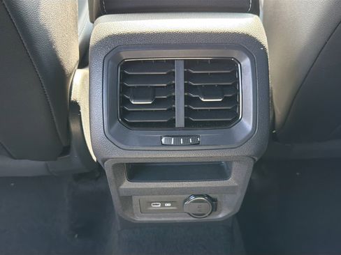 Used 2023 Volkswagen Tiguan SE R-Line image 19