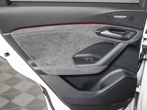 New 2025 Audi SQ6 e-tron Premium Plus image 23