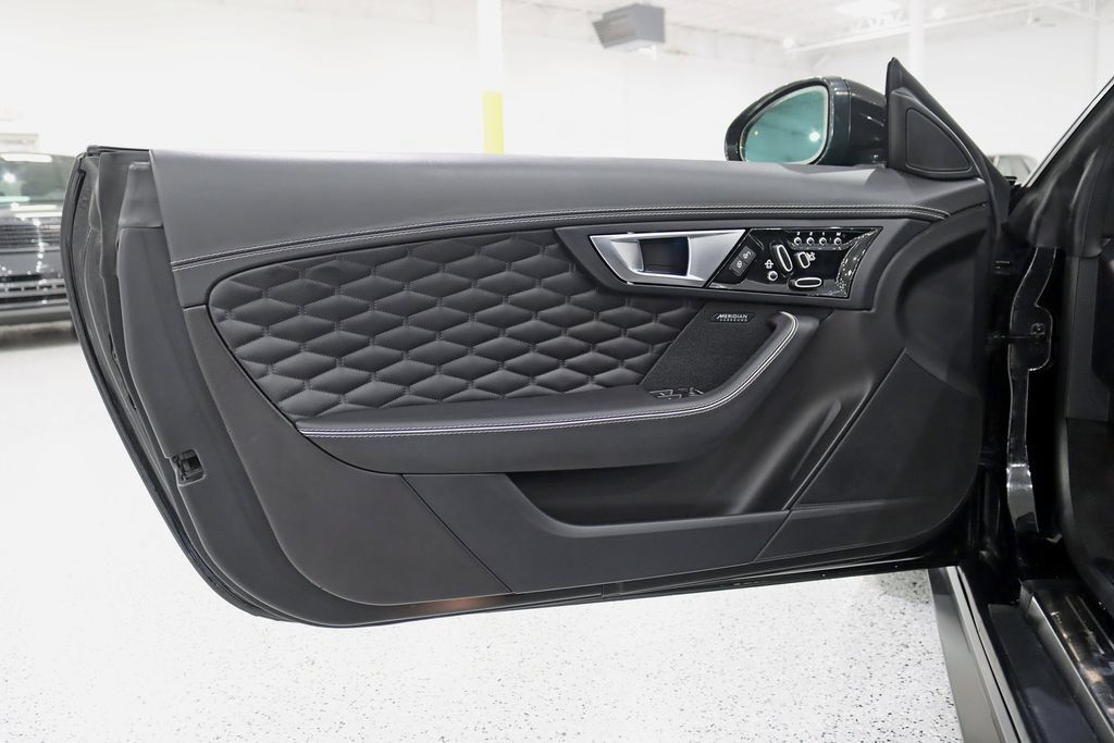 Used 2017 Jaguar F-TYPE SVR AWD/4WD image 28