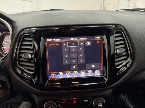 Used 2019 Jeep Compass Limited image 14