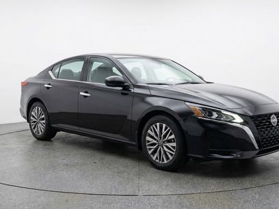 Used 2025 Nissan Altima 2.5 SV