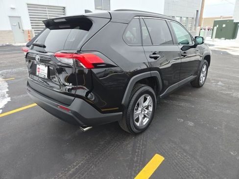 Used 2025 Toyota RAV4 XLE image 6