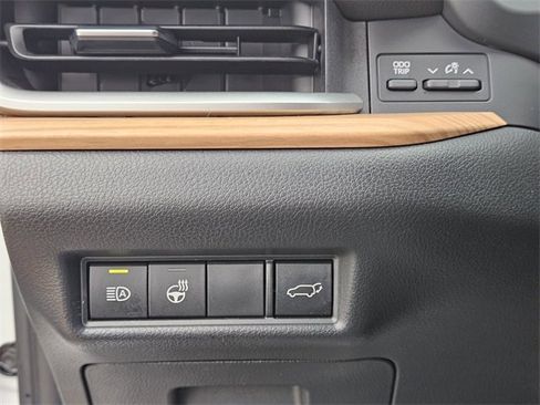 Used 2024 Toyota Grand Highlander Limited image 26