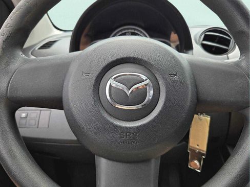 Used 2014 MAZDA MAZDA2 Sport FWD image 30