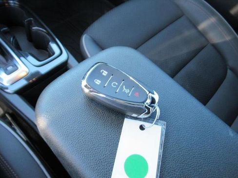 Certified 2023 Chevrolet TrailBlazer RS w/ Sun and Liftgate Package image 33