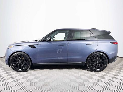 Used 2025 Land Rover Range Rover Sport SE AWD/4WD image 8
