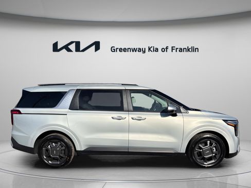 New 2026 Kia Carnival EX image 8