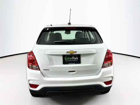 Used 2018 Chevrolet Trax LS FWD image 7