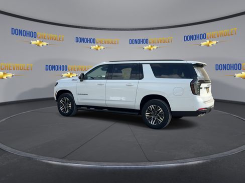 New 2026 Chevrolet Suburban Z71 w/ Comfort Package AWD/4WD image 6