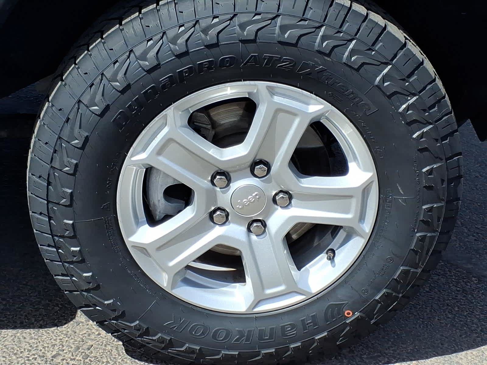 Used 2021 Jeep Wrangler Sport AWD/4WD image 9
