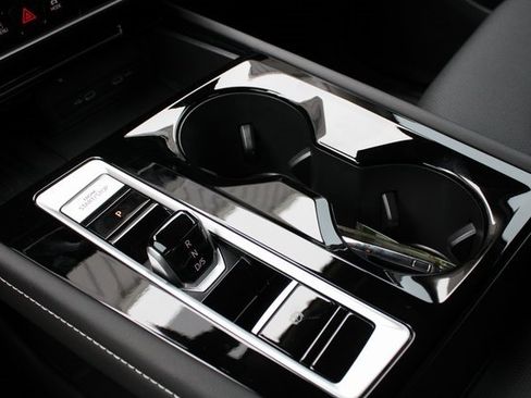 New 2026 Volkswagen Atlas SE image 17