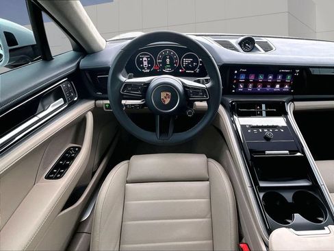 Used 2026 Porsche Panamera 4 E-Hybrid AWD/4WD image 13
