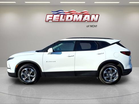 Used 2024 Chevrolet Blazer LT w/ Convenience Package FWD image 2
