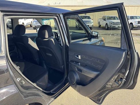 Used 2013 Kia Soul + image 17