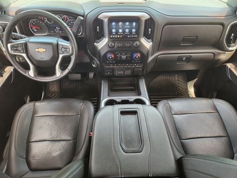 Used 2021 Chevrolet Silverado 1500 LTZ w/ Z71 Off-Road Package AWD/4WD image 8
