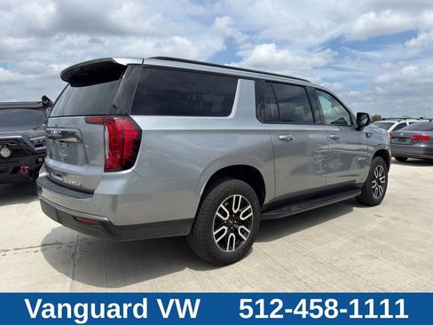 Used 2024 GMC Yukon XL AT4 AWD/4WD image 10