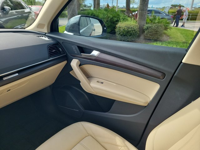 Used 2022 Audi Q5 2.0T Premium Plus AWD/4WD image 14