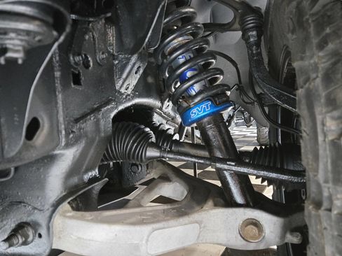 Used 2010 Ford F150 Raptor image 16