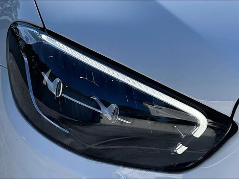 Used 2022 Mercedes-Benz E 350 Sedan image 25