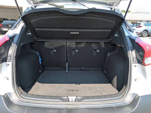 Used 2018 Nissan Kicks SV FWD image 20
