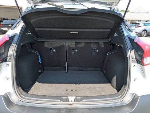 Used 2018 Nissan Kicks SV FWD image 20