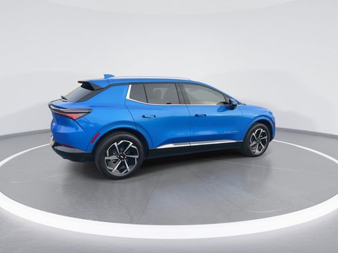 Used 2025 Chevrolet Equinox EV LT image 9