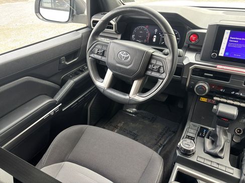 Used 2025 Toyota 4Runner TRD Off-Road image 30