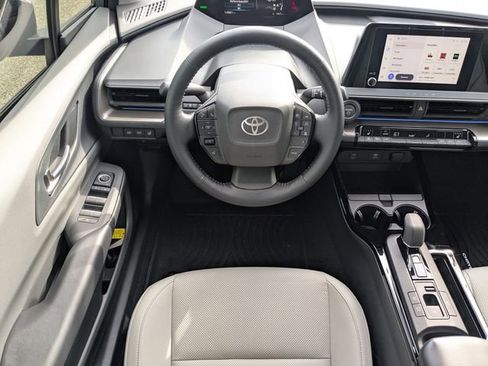 Used 2024 Toyota Prius XLE image 14
