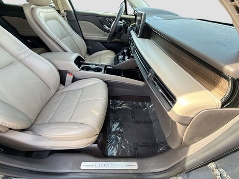 Used 2022 Lincoln Corsair Reserve w/ Equipment Group 201A image 16