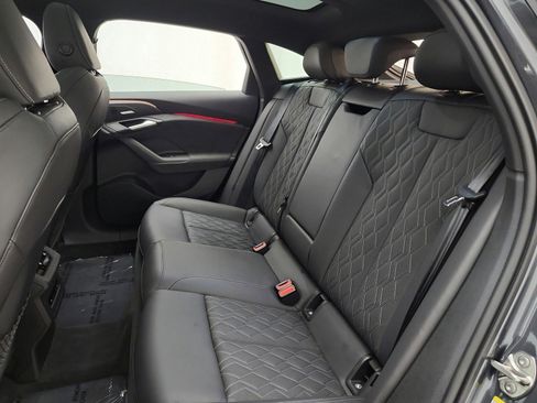 Used 2025 Audi S6 e-tron Premium Plus w/ Premium Plus AWD/4WD image 15