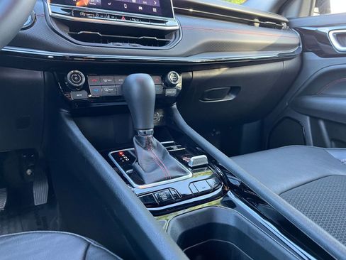 Used 2025 Jeep Compass Trailhawk image 42