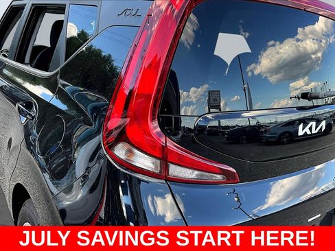 Used 2022 Kia Soul LX FWD image 29