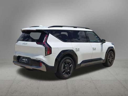 Certified 2024 Kia EV9 GT-Line AWD/4WD image 6