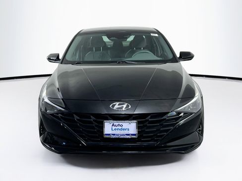 Used 2023 Hyundai Elantra SEL image 2
