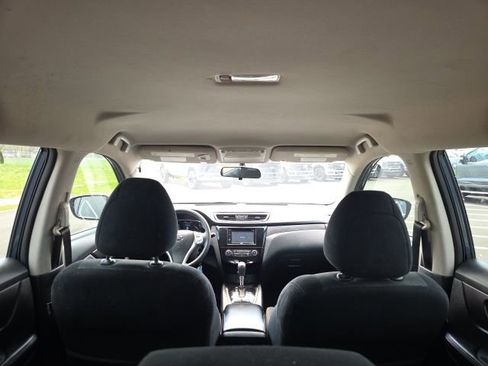 Used 2014 Nissan Rogue S image 15