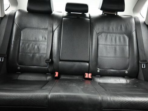 Used 2014 Volkswagen Passat 1.8T Wolfsburg Edition image 25