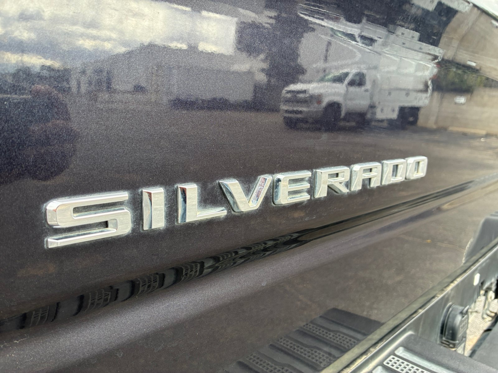 Used 2022 Chevrolet Silverado 1500 LT AWD/4WD image 16