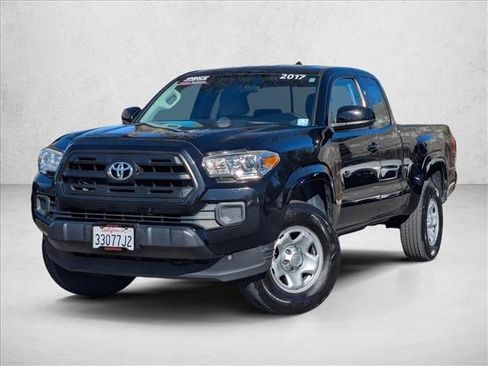 Used 2017 Toyota Tacoma SR image 1