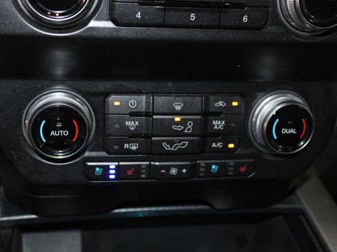 Used 2019 Ford F150 Lariat w/ Equipment Group 502A Luxury image 29