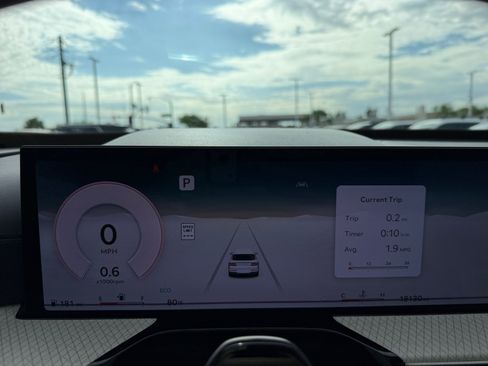 Used 2025 Genesis GV80 3.5T Prestige AWD/4WD image 10