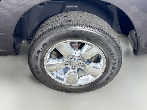 Used 2017 RAM 1500 Big Horn image 36