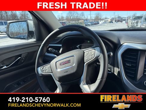Used 2023 GMC Acadia SLE w/ Driver Convenience Package image 8
