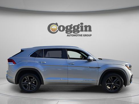 Used 2022 Volkswagen Atlas Cross Sport SEL R-Line w/ Cross Sport MDO Package image 6