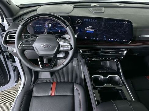 New 2026 Chevrolet Traverse RS w/ LPO, Floor Liner Package AWD/4WD image 21