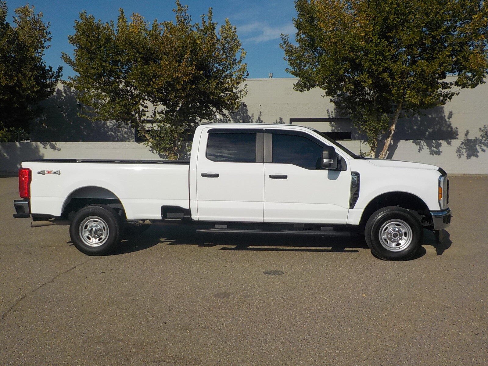 Used 2024 Ford F250 XL w/ XL Driver Assist Package AWD/4WD image 4