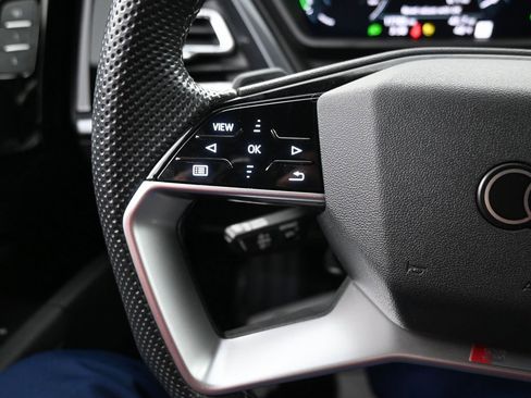 Used 2024 Audi Q4 e-tron Premium Plus w/ Premium Plus image 21