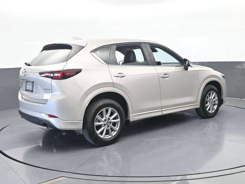 Used 2024 MAZDA CX-5 AWD 2.5 S w/ Select Package image 6