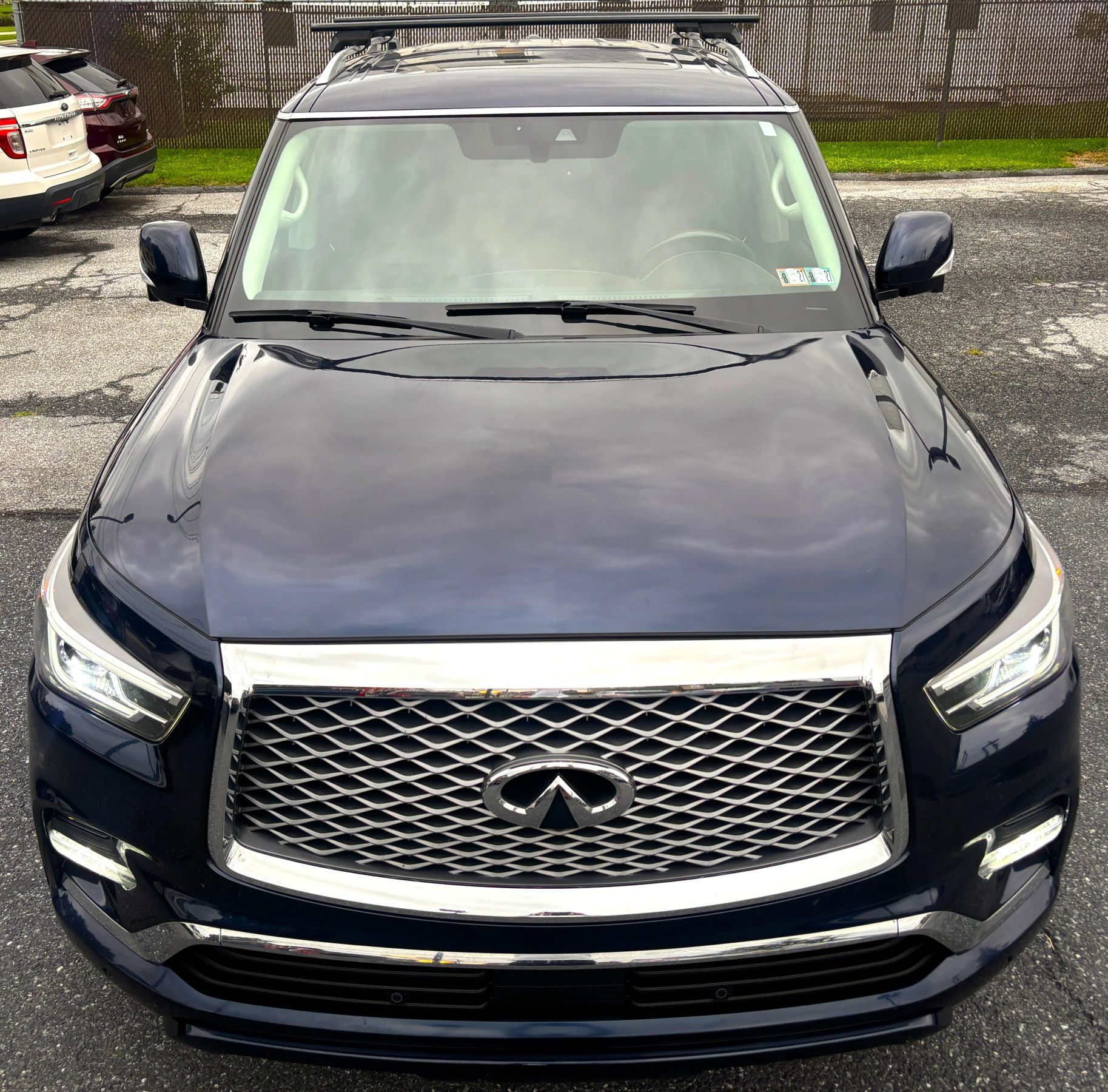 Used 2019 INFINITI QX80 Luxe AWD/4WD image 2