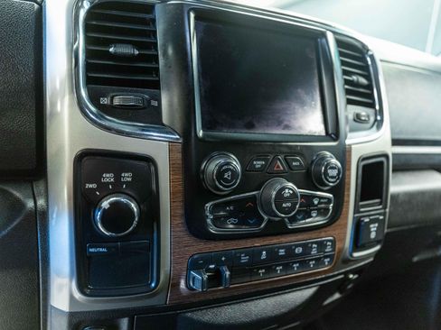 Used 2018 RAM 3500 Laramie AWD/4WD image 11