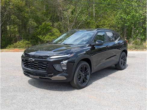 New 2026 Chevrolet Trax ACTIV image 1